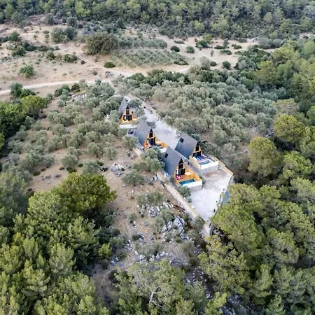 Pataratinyhouse Villa